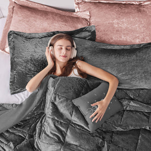 JLA Home Intelligent Design - Velvet Plush Crushed-Texture Comforter Set with Diamond Quilting, Hypoallergenic Fill & Throw Pillow Grey ID10-1791