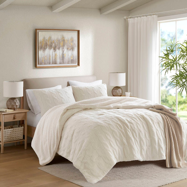 English Elm 3-Piece Queen Coverlet Set Matelassé Elegance with Two Shams — Soft Polyester-Rayon Texture, Durable Comfort Ivory 20.47 L x 13.78 W x 12.2 H B035P381301