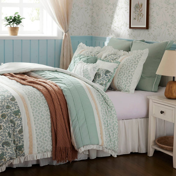 English Elm 9 Madison Park Dawn Cotton Percale 9-Piece Paisley Pintuck Comforter Set with Lace Trim and Pillows Aqua 23.43 L x 19.09 W x 18.11 H B03596965
