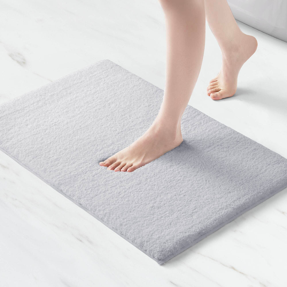 JLA Home Madison Park Signature - Bath Rug Plush Contour Microfiber with Quick-Dry Tech, Non-Slip Latex Backing, OEKO-TEX Safe Comfort Silver MPS72-173