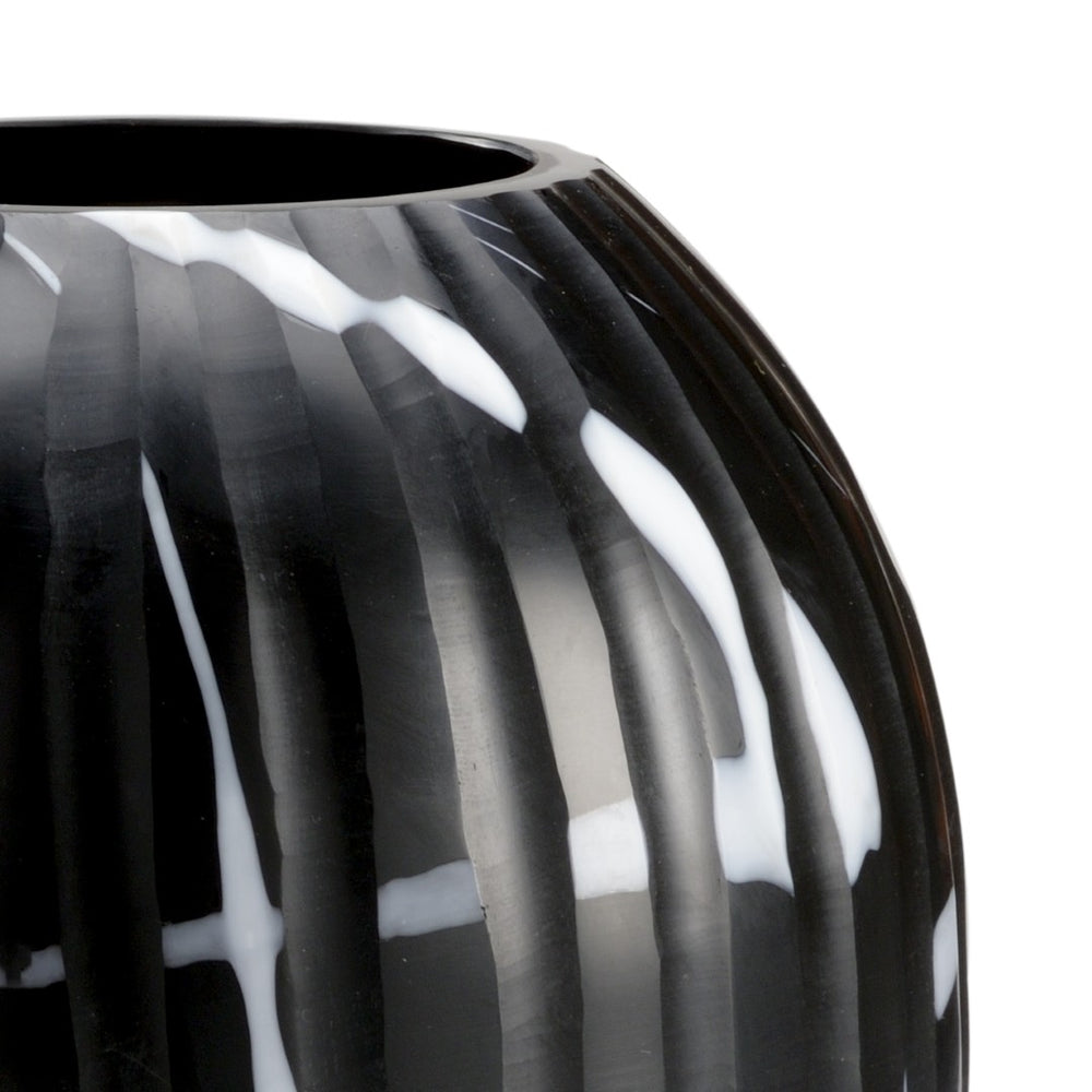Wildwood Midnight Cut-Glass Vase 14" H X 9" W — Bold Black & White Abstract Statement Piece For Modern DéCor 301963