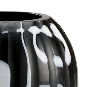 Wildwood Midnight Cut-Glass Vase With Bold Black & White Abstract Motif — Sculptural Accent For Modern Spaces 301964