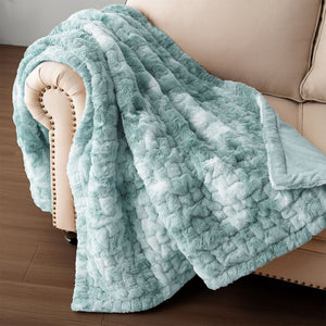 English Elm Ruched Faux Fur Throw Blanket - Luxuriously Soft, Elegant Accent For Cozy Living Spaces & Gifting B035P243960-GIGA