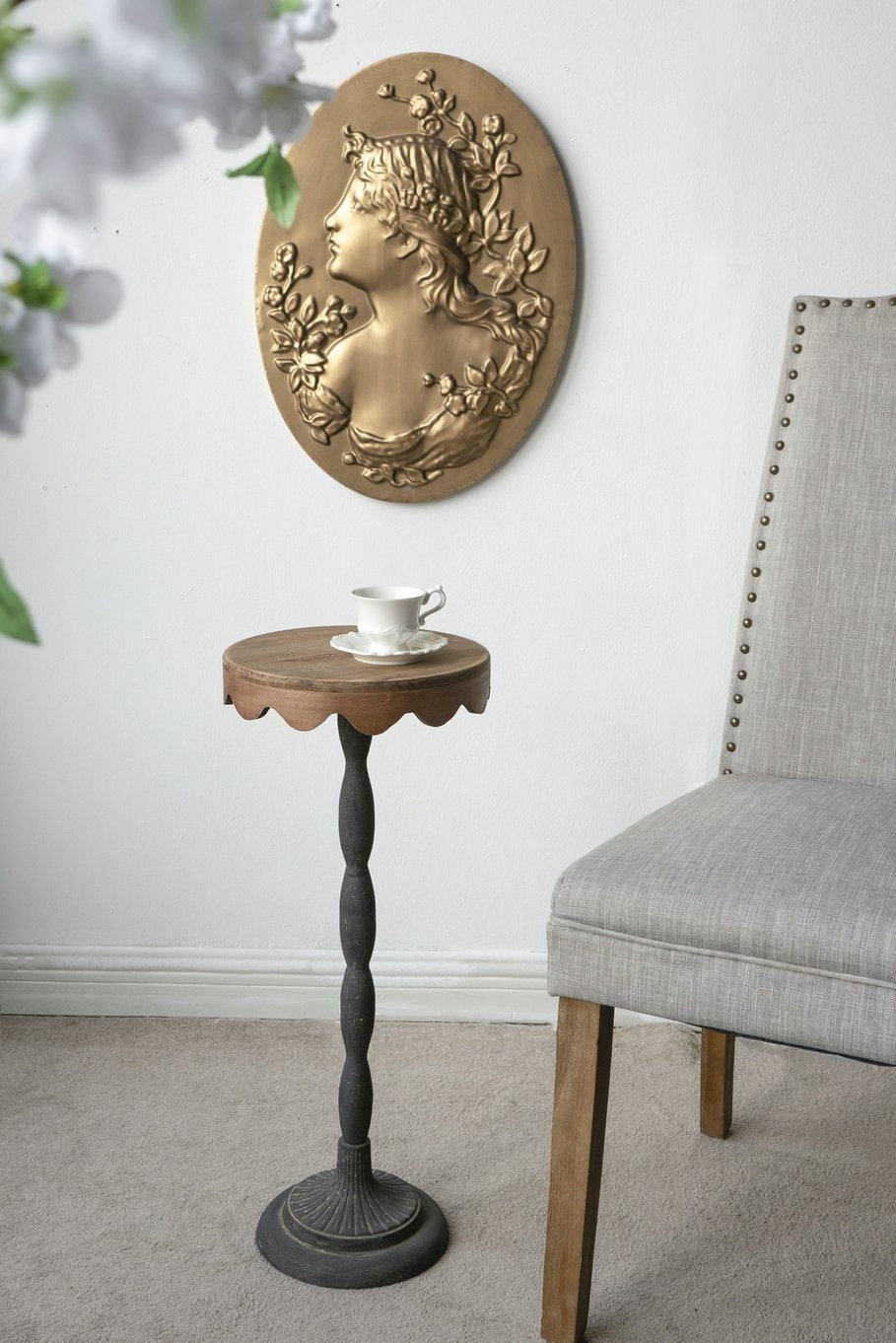 English Elm D10.5x25.5" Scalloped Brown Wood Top Side Table with Slim Black Iron Pedestal — Versatile End Table W2078P409212
