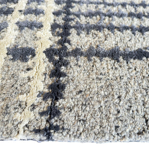 Capel Rugs Tartan Area Rug: Timeless Scottish Plaid Design, Hand-tufted Luxury Blend For Modern Sophistication Oxford, Gray 85% Wool,15% Viscose 3100rs05000800425