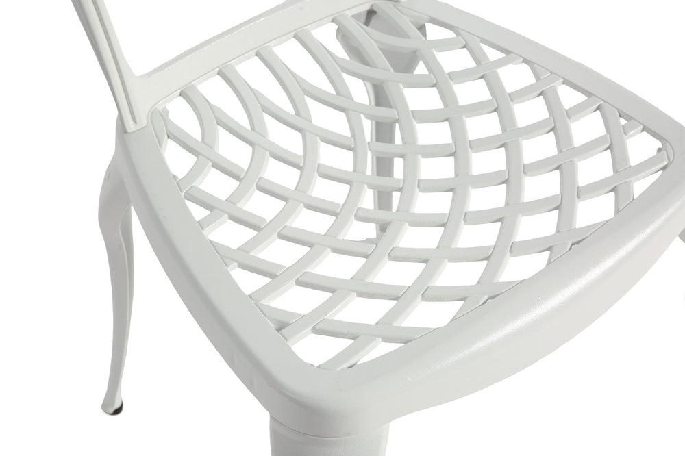 English Elm Bistro Set: Elegant 3-Piece Rustproof Cast Aluminum Patio Furniture For Outdoor Charm & Comfort W640P251291