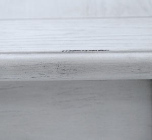 English Elm Wallace & Bay - Gray King Panel Bed with Coastal Oyster Shell Finish, Durable Wood Construction, Easy-Care Design B361S00003