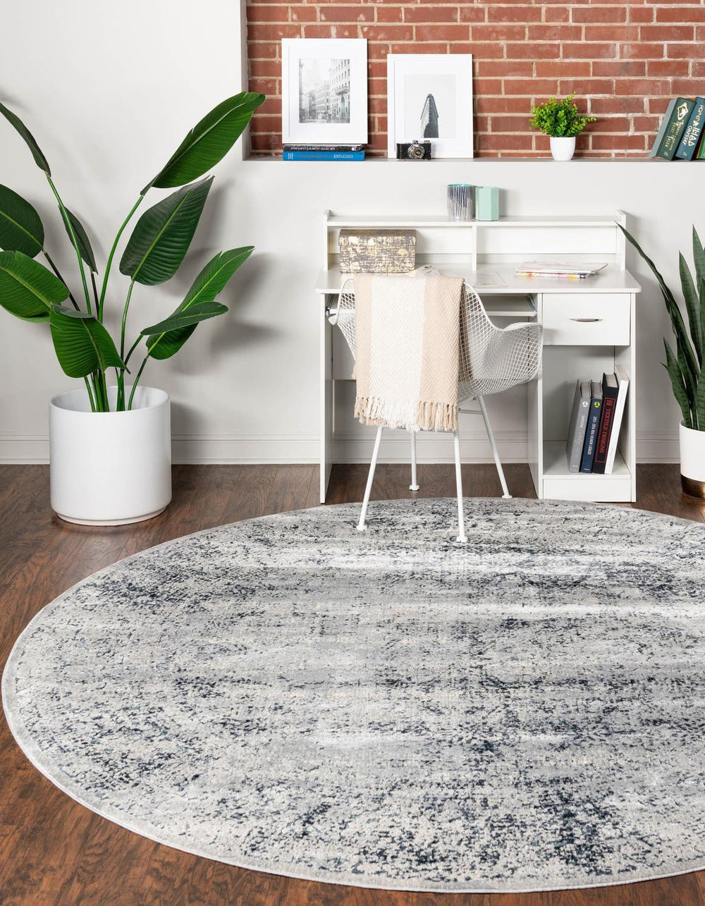 Unique Loom Blue Chateau Round Rug - Elegant Blue And Gray Design For Sophisticated Living Rooms And Bedrooms Dark Blue  3135974-unique-loom