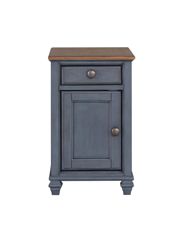 English Elm Americana Chairside End Table Rubberwood Build Distressed Finish with Usb Port Storage B108P193076