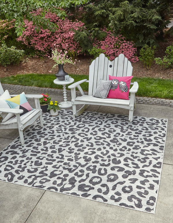 Unique Loom Light Outdoor Safari Rug – Durable And Stylish Accent For Patios, Sunrooms, And Outdoor Spaces Gray  3159606-unique-loom