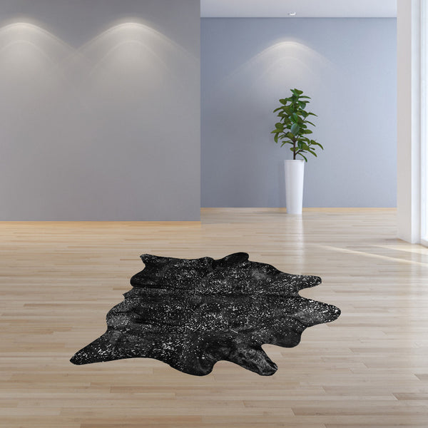 Homeroots Black And Silver Cowhide Animal Print Area Rug Black,Silver Cowhide 316715