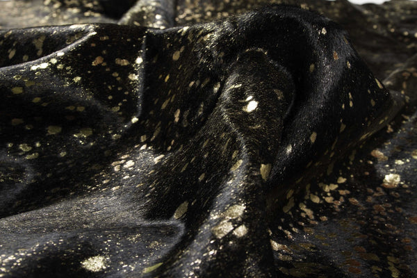 Homeroots 72" X 84" Chocolate And Gold Cowhide - Area Rug Chocolate,Gold Cowhide 316717