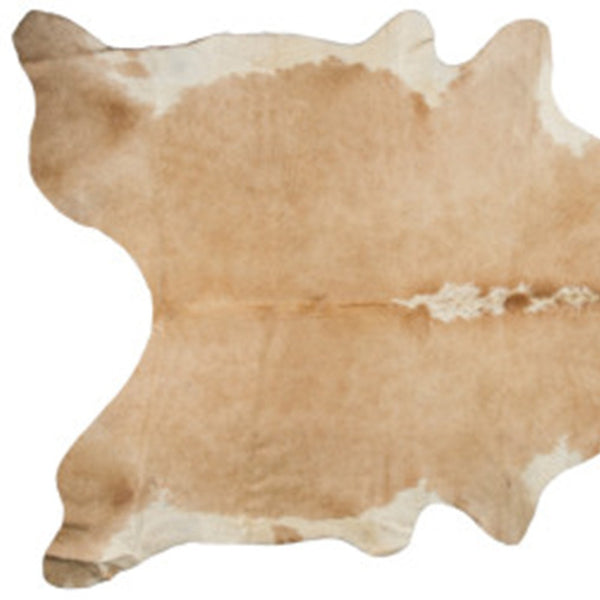 Homeroots 72" X 84" Tan And White Cowhide - Rug Tan,White Cowhide 316748