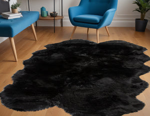 Homeroots Black Animal Print Area Rug Black Genuine Sheepskin 316898