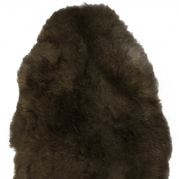 Homeroots 2' X 3' Brown Natural Sheepskin Single Short Haired Area Rug  Genuine Sheepskin 316908