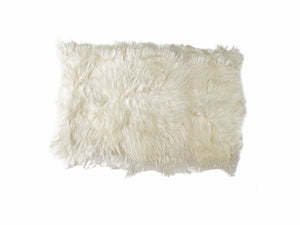 Homeroots 4' X 6' Long Haired Icelandic Sheepskin Area Rug White Genuine Sheepskin 316916