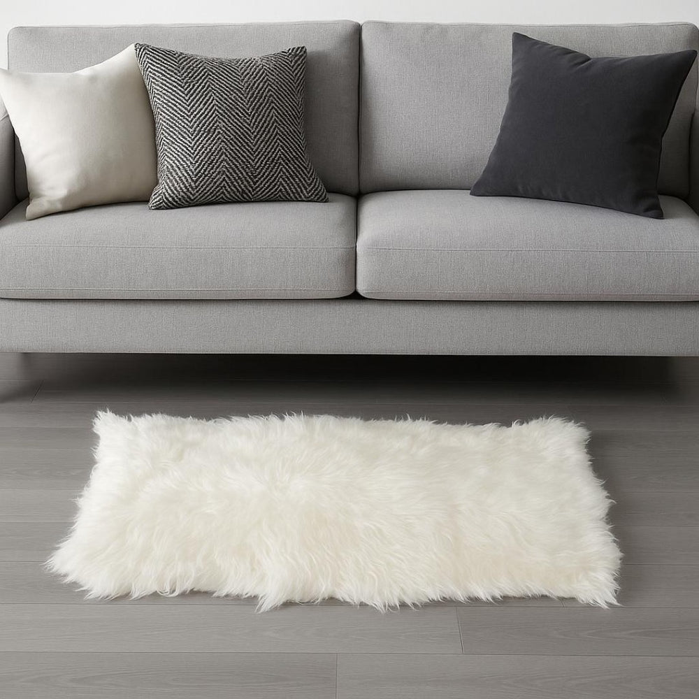 HomeRoots 4' X 6' Genuine Sheepskin Shag Area Rug - Luxurious, Soft, and Stylish Comfort for Every Room White 316916