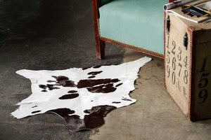 Homeroots 2' X 3' Brown And White Cowhide Hand Woven Area Rug Chocolate,White Cowhide 316964