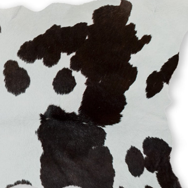 Homeroots 2' X 3' Brown And White Cowhide Hand Woven Area Rug Chocolate,White Cowhide 316964