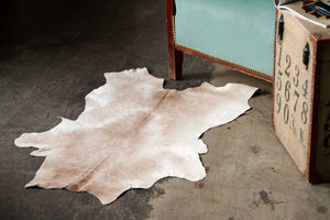 Homeroots 2' X 3' Natural Cowhide Hand Woven Area Rug Natural Cowhide 316966