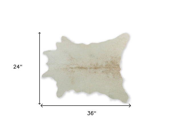 Homeroots 2' X 3' Natural Cowhide Hand Woven Area Rug Natural Cowhide 316966