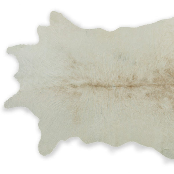 Homeroots 2' X 3' Natural Cowhide Hand Woven Area Rug Natural Cowhide 316966