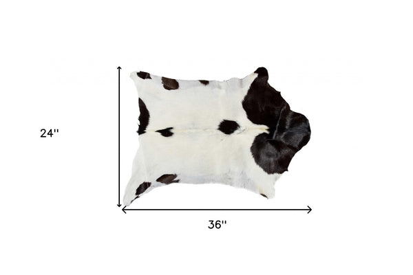 Homeroots 2' X 3' Natural Black And White Calfskin Area Rug White,Chocolate Cowhide 316980