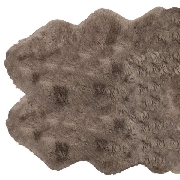 HomeRoots 4' X 6' Genuine Sheepskin Handmade Area Rug - Luxurious Softness, Durable Design for Cozy Spaces Taupe 317032