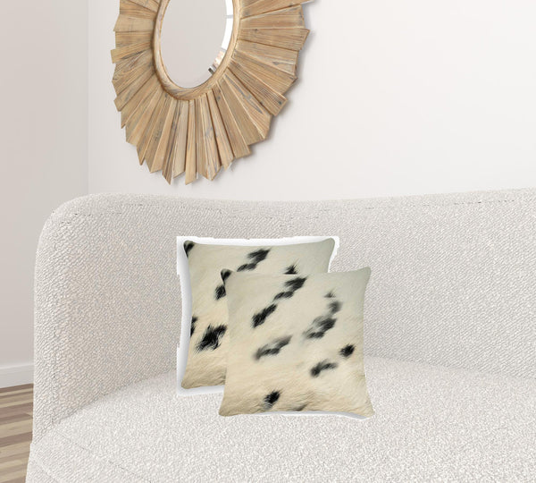 Homeroots 18 X 18 Black And White Cowhide Throw Pillow White,Black  317127