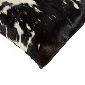 Homeroots Set Of Two 12" X 20" Black And White Cowhide Throw Pillows Black,White  317129