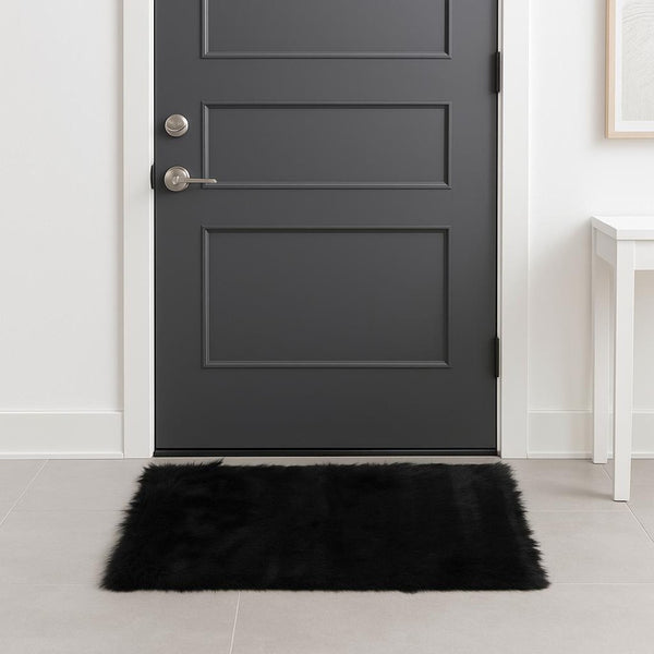 HomeRoots 3'' Off White Faux Fur Shag Area Rug - Luxurious Texture for Cozy Spaces and Stylish Decor Black 317169