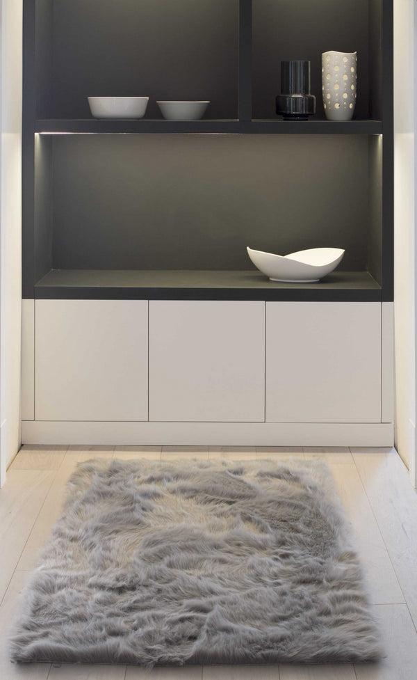 Homeroots 3' X 5' Gray Faux Fur Shag Area Rug Gray Faux Fur 317170