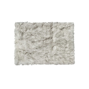 Homeroots 3' X 5' Gray Faux Fur Area Rug  Faux Fur 317174