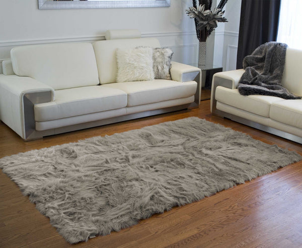 Homeroots 5' X 8' Gray Faux Sheepskin Area Rug Gray Acrylic 317176