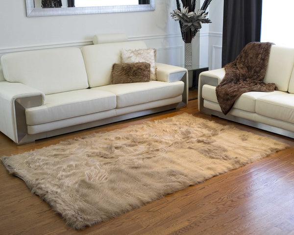 Homeroots 60" X 96" Off White Sheepskin - Rug Or Throw Off White Acrylic 317177