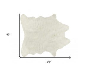 Homeroots 5' X 8' Off White Faux Fur Hand Knotted Washable Area Rug  Faux Fur 317190