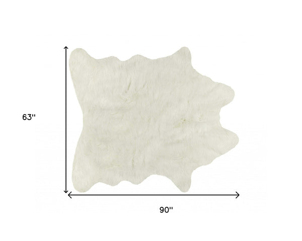 Homeroots 5' X 8' Off White Faux Fur Hand Knotted Washable Area Rug  Faux Fur 317190