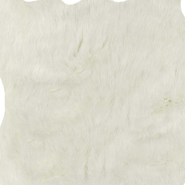 Homeroots 5' X 8' Off White Faux Fur Hand Knotted Washable Area Rug  Faux Fur 317190
