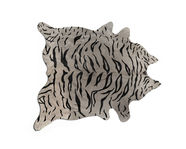 Homeroots 6' X 7' Gray And Black Cowhide Cowhide Area Rug  Cowhide 317299