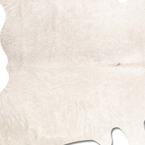 Homeroots 60" X 84" Off White Cowhide  Rug  Cowhide 317302