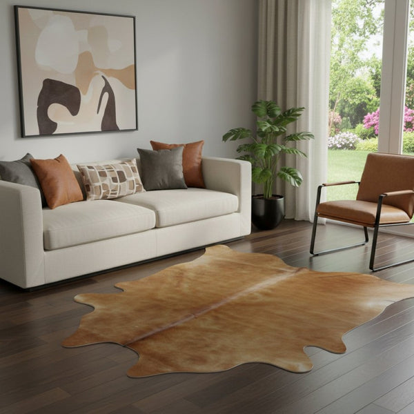 HomeRoots 5' X 7' Cowhide Print Area Rug - Luxurious Texture with Contemporary Style for Modern Living Spaces Tan 317305