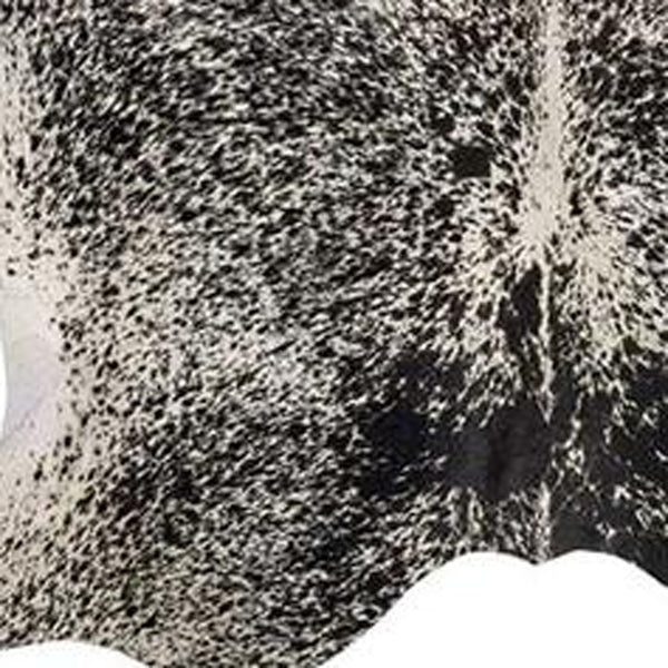 Homeroots 60" X 84" Salt And Pepper Black And White Cowhide - Area Rug Black,White Cowhide 317319
