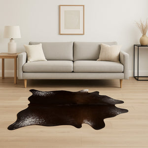 HomeRoots 5' X 7' Cowhide Area Rug – Stylish Rustic Elegance for Modern Living Rooms and Cozy Bedrooms Chocolate/White 317321