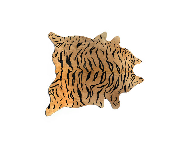 Homeroots 60" X 84" Chocolate On Natural Cowhide - Area Rug  Cowhide 317332