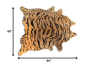 Homeroots 60" X 84" Chocolate On Natural Cowhide - Area Rug  Cowhide 317332