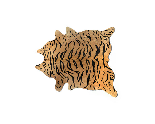 Homeroots 60" X 84" Chocolate On Natural Cowhide - Area Rug  Cowhide 317332