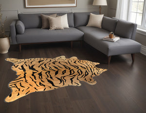 Homeroots 60" X 84" Chocolate On Natural Cowhide - Area Rug  Cowhide 317332