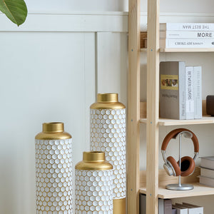 English Elm Floor Modern Metal Vase Set - Elegant Droplet Shaped White & Gold Accents For Glamorous Home Decor W2796P290484