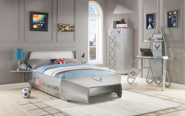 Homeroots 47" Clear And Silver Glass Computer Desk   319061