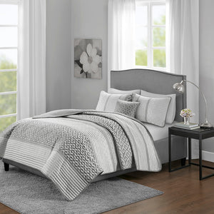 Madison Park Bennett Traditional 4 Piece Jacquard Quilt Set with Throw Pillow MP13-6024 Grey